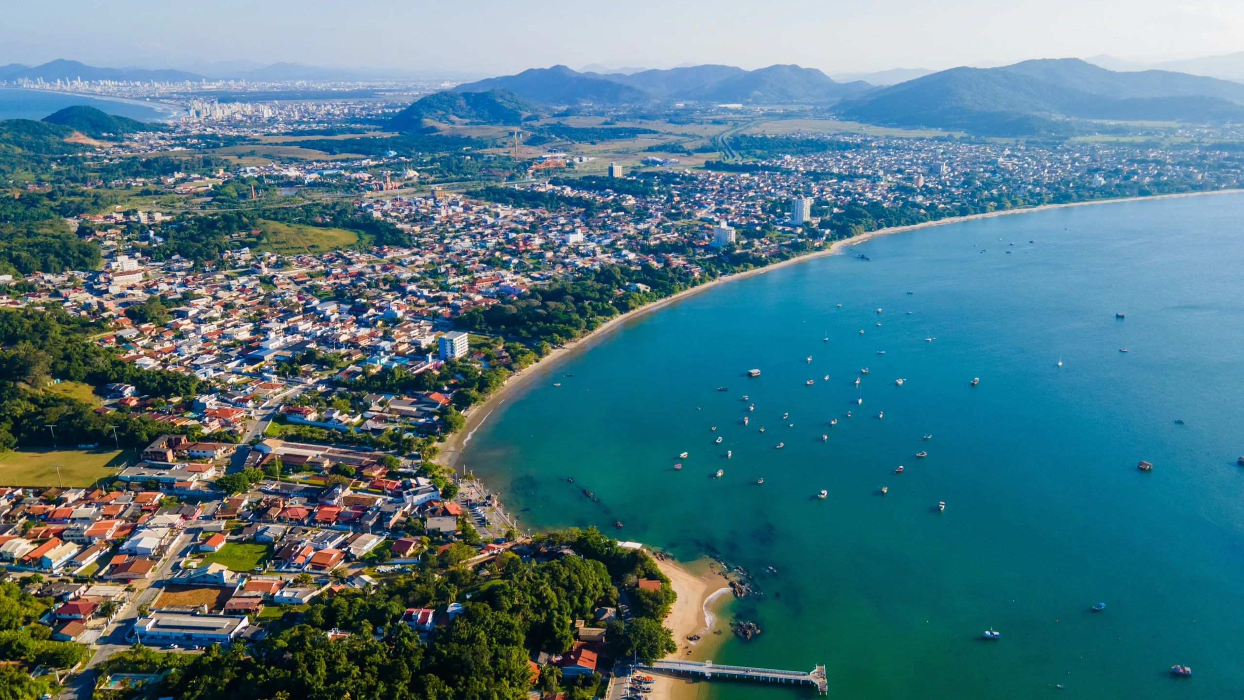 Como a RÔGGA se destaca entre as construtoras em Penha SC?