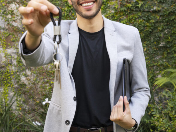 Descubra as vantagens de ser corretor de imóveis parceiro RÔGGA